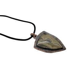 Schalenblende Copper Shield Pendant